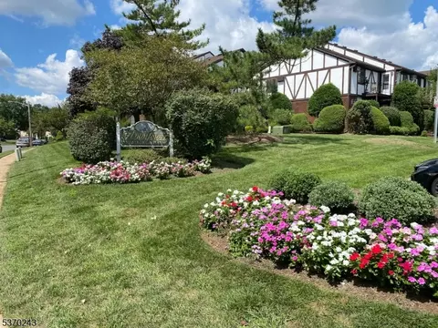 73 Farm Rd # R, Hillsborough, NJ 08844
