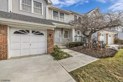 226 Harvard Dr, Hackettstown, NJ 07840