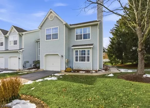 14 Willow Ci, Hamburg, NJ 07419