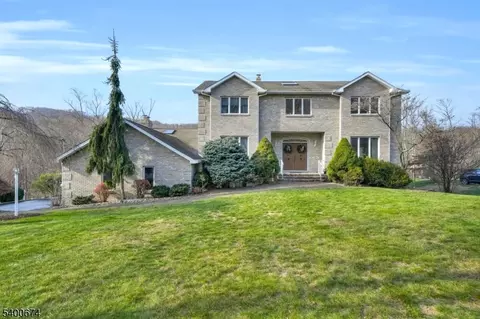75 Taylortown Rd, Montville, NJ 07045