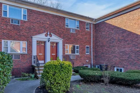 640 Franklin Ave #2R, Nutley, NJ 07110
