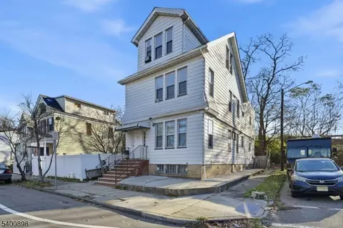 78 S Devine St, Newark, NJ 07106