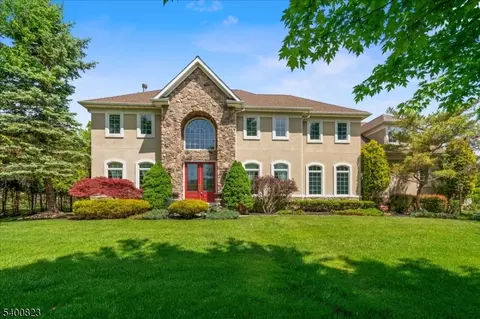 36 Saddlewood Ct, Belle Mead, NJ 08502