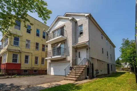 305 W Runyon St, Newark, NJ 07108