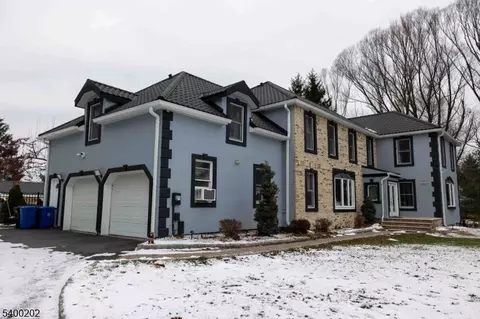 23 Deire Dr, Sparta, NJ 07871