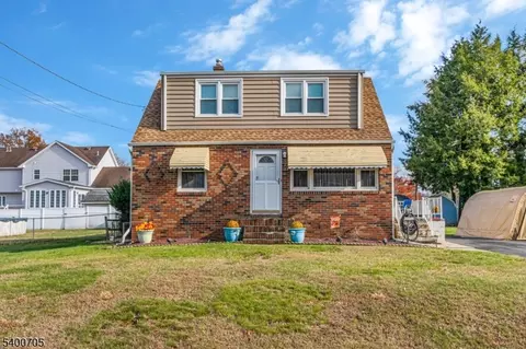 61 Parkside Ave, Piscataway, NJ 08854