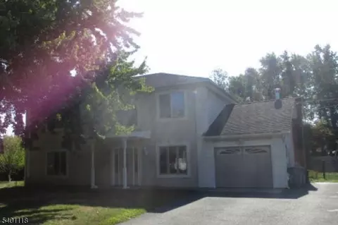 20 Maljim Ct, Wayne, NJ 07470