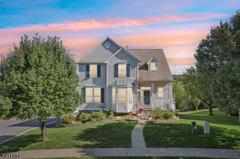 205 Winding Hill Dr, Hackettstown, NJ 07840