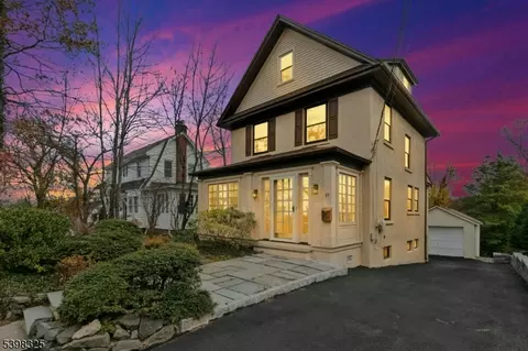 84 Ashwood Ave, Summit, NJ 07901