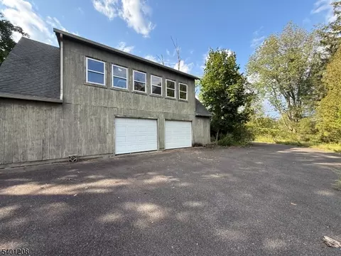 211 Pickle Rd, Califon, NJ 07830