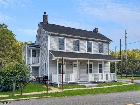 631 S Main St, Stewartsville, NJ 08886