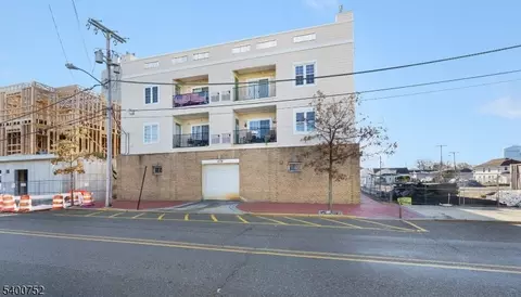 276 Beachway Ave UNIT 8, Keansburg, NJ 07734