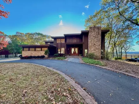 876 Sunset Rdg, Bridgewater, NJ 08807