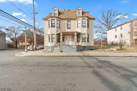 295 S 7th St, Newark, NJ 07103