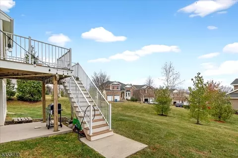 17 Comstock Ln, Skillman, NJ 08558 photo 5