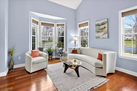 17 Comstock Ln, Skillman, NJ 08558 photo 8