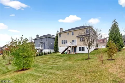 17 Comstock Ln, Skillman, NJ 08558 photo 3