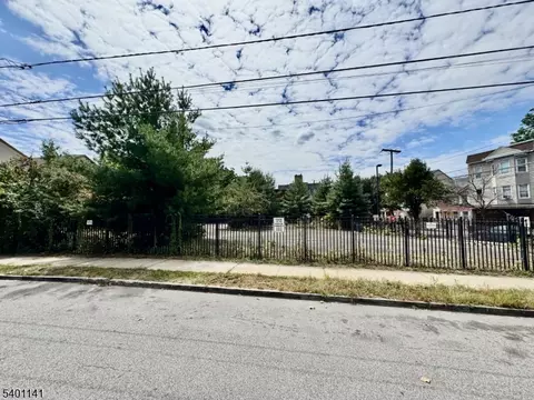 66-68 N Main St, Paterson City, NJ 07522