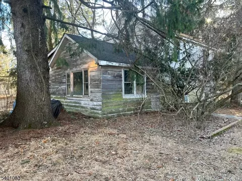 38 S Polktown Rd, Hampton, NJ 08827 photo 3