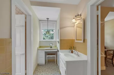 174 Paramus Rd, Paramus, NJ 07652 photo 31