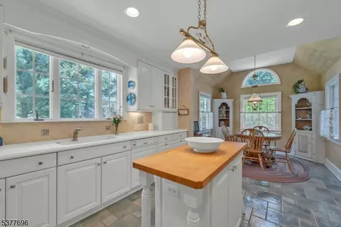 174 Paramus Rd, Paramus, NJ 07652 photo 11