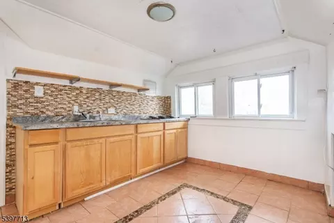 308 Davis Ave, Harrison, NJ 07029 photo 16
