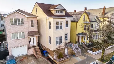 308 Davis Ave, Harrison, NJ 07029 photo 4