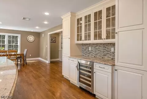 525 Pines Lake Dr, Wayne, NJ 07470 photo 17