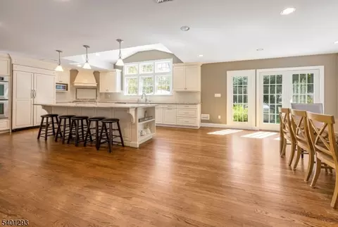 525 Pines Lake Dr, Wayne, NJ 07470 photo 12