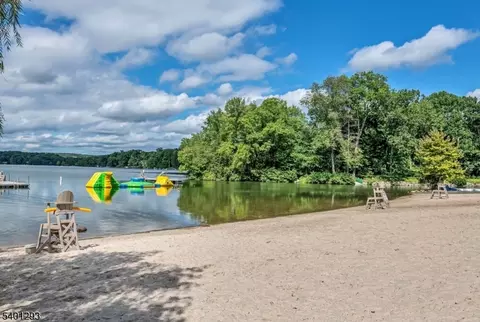 525 Pines Lake Dr, Wayne, NJ 07470 photo 44
