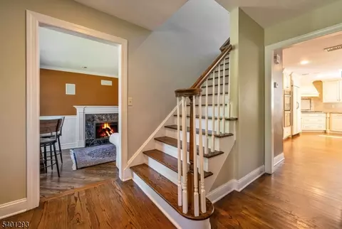 525 Pines Lake Dr, Wayne, NJ 07470 photo 5