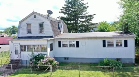 2 S Dover Ave, Somerset, NJ 08873