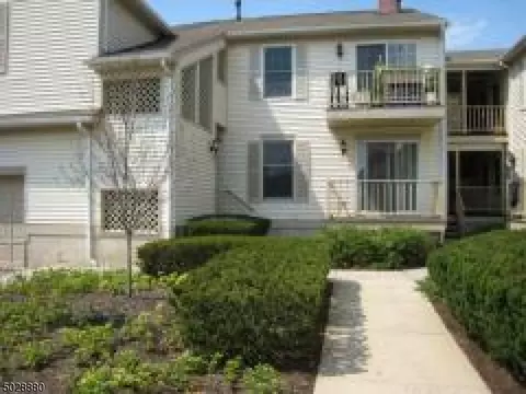 171 Jamestown Rd Ondo #171, Basking Ridge, NJ 07920