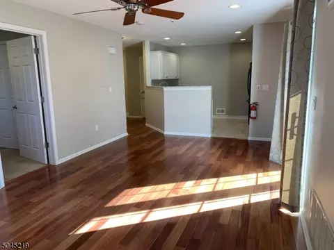 13 Potomac Dr Ondo #13, Basking Ridge, NJ 07920