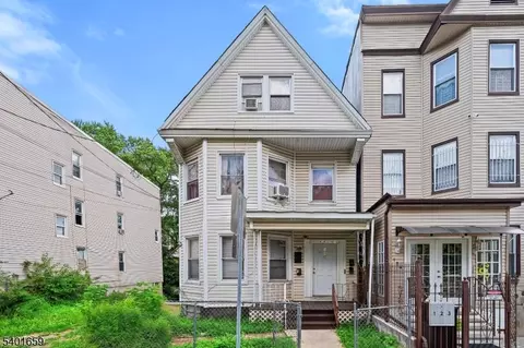 152 Chadwick Ave, Newark, NJ 07108