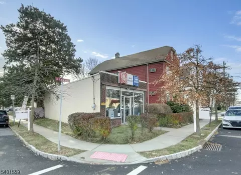 286 W Clay Ave, Roselle Park, NJ 07204