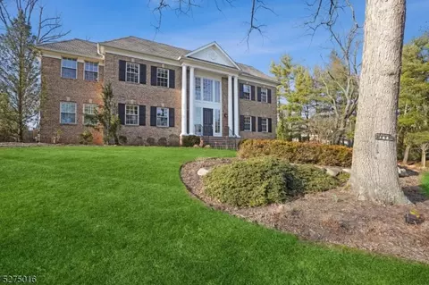 162 Hartshorn Dr, Millburn Twp, NJ 07078