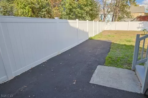 325 Manson Pl, Plainfield, NJ 07063 photo 3