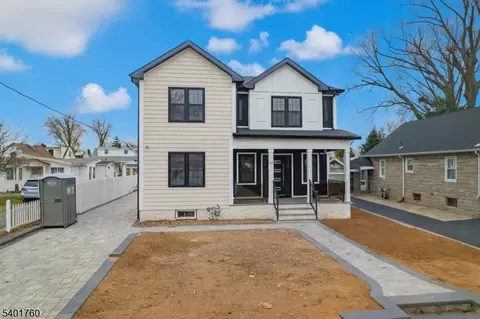 83 Madison Ave, Rochelle Park, NJ 07662