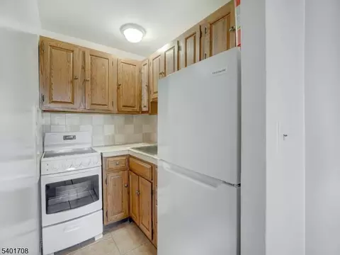 377 S Harrison St 16o #16O, East Orange, NJ 07018