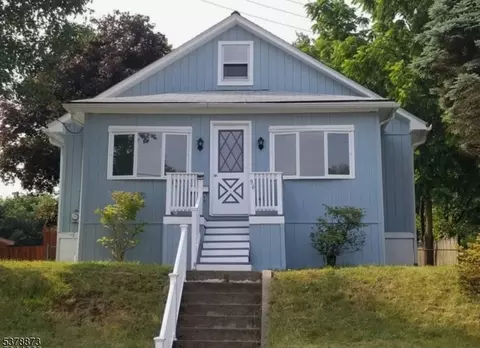 96 Park Ave, Washington, NJ 07882