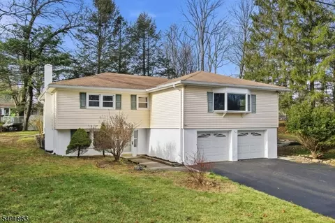 4 Rainbow Trl, Vernon Twp, NJ 07422