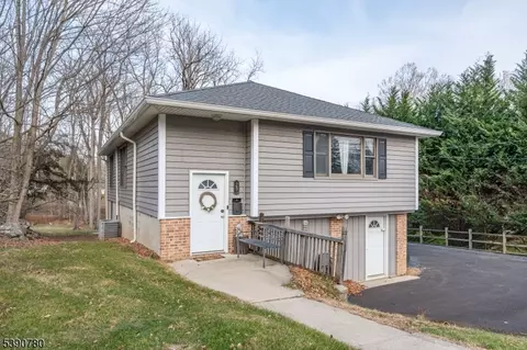 29 Main St, Hackettstown, NJ 07840