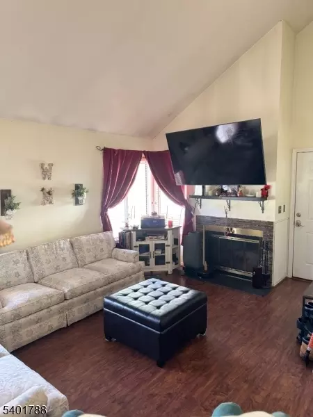 36 Stevens Ct, Bedminster, NJ 07921 photo 3