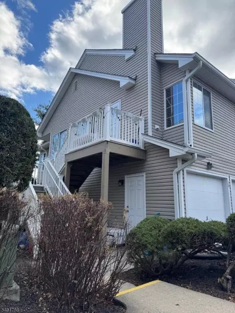 36 Stevens Ct, Bedminster, NJ 07921