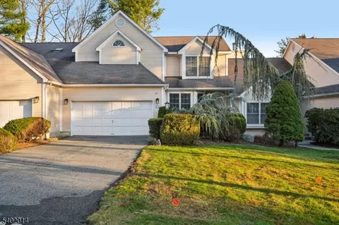 12 Hadley Ln, Wayne, NJ 07470 photo 2