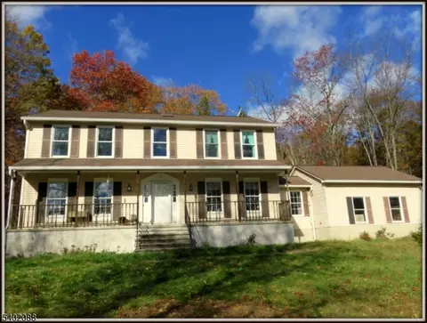 951 Owassa Rd, Newton, NJ 07860
