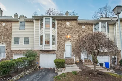 8 Brookstone Cir, Morris Plains, NJ 07950