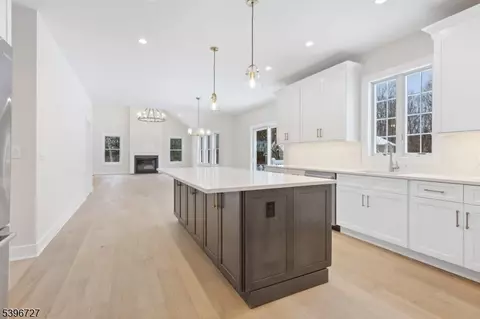 22 Furnace Rd, Chester, NJ 07930