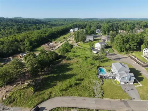 60 Heritage Dr, West Milford, NJ 07480